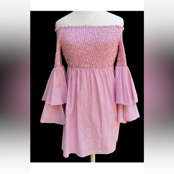 Women’s Gianni Bini Cold Shoulder Bell Sleeve-Red & White Striped Mini Dress XS - Picture 1 of 9